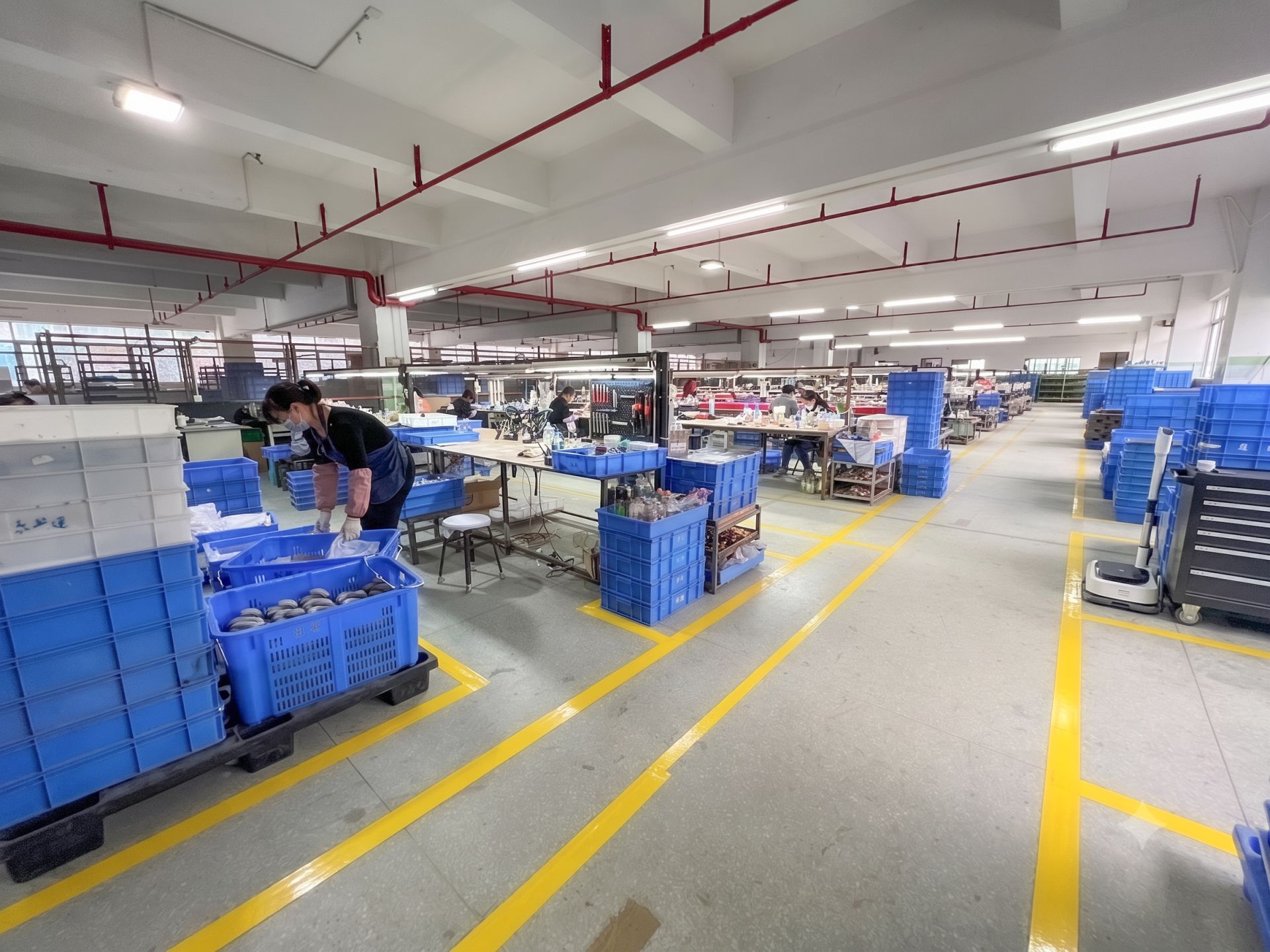 Chong Mau polyresin collectibles manufacturing — factory and showroom